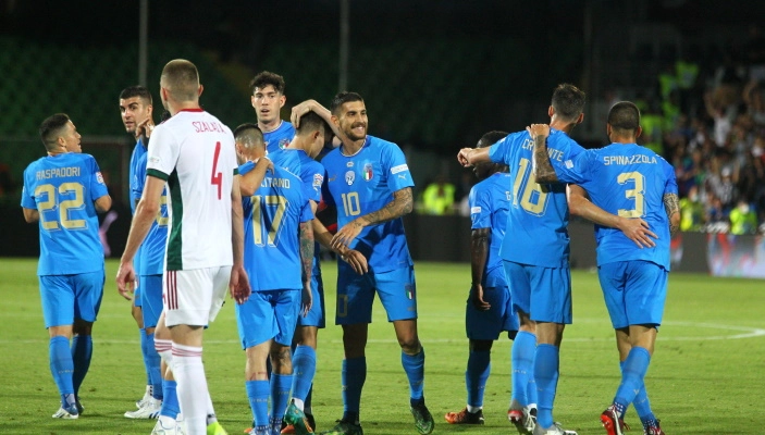 Hungary vs Italia hai đội đang xếp lần lượt thứ 1 và nhì bảng