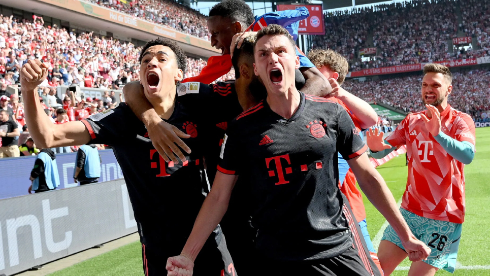 Bayern Munich thể hiện bản lĩnh thời điểm quyết định