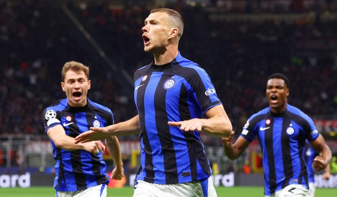 Edin Dzeko ghi bàn mở tỷ số cho Inter Milan